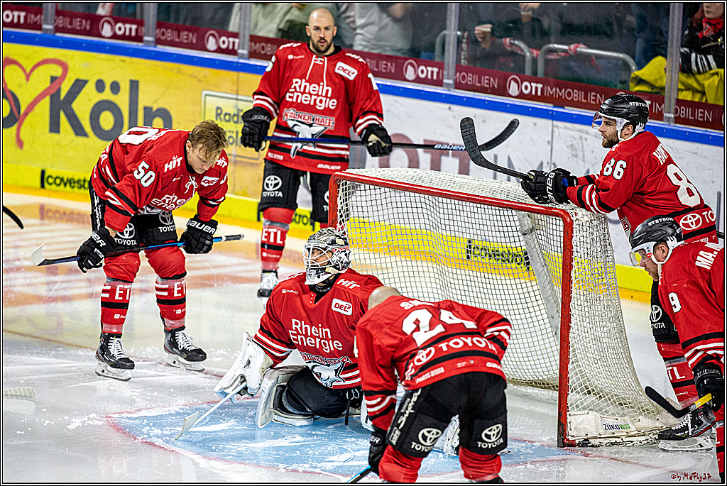DEL;  Koelner Haie - Schwenninger Wild Wings; Koeln, 20.12.2019